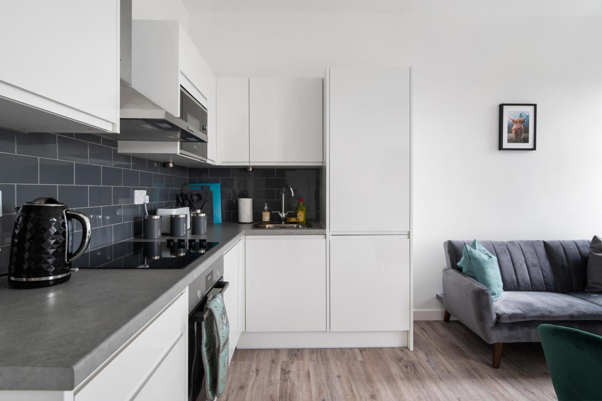 Livestay-Modern Apartments Building In Aylesbury Aylesbury  Exterior photo