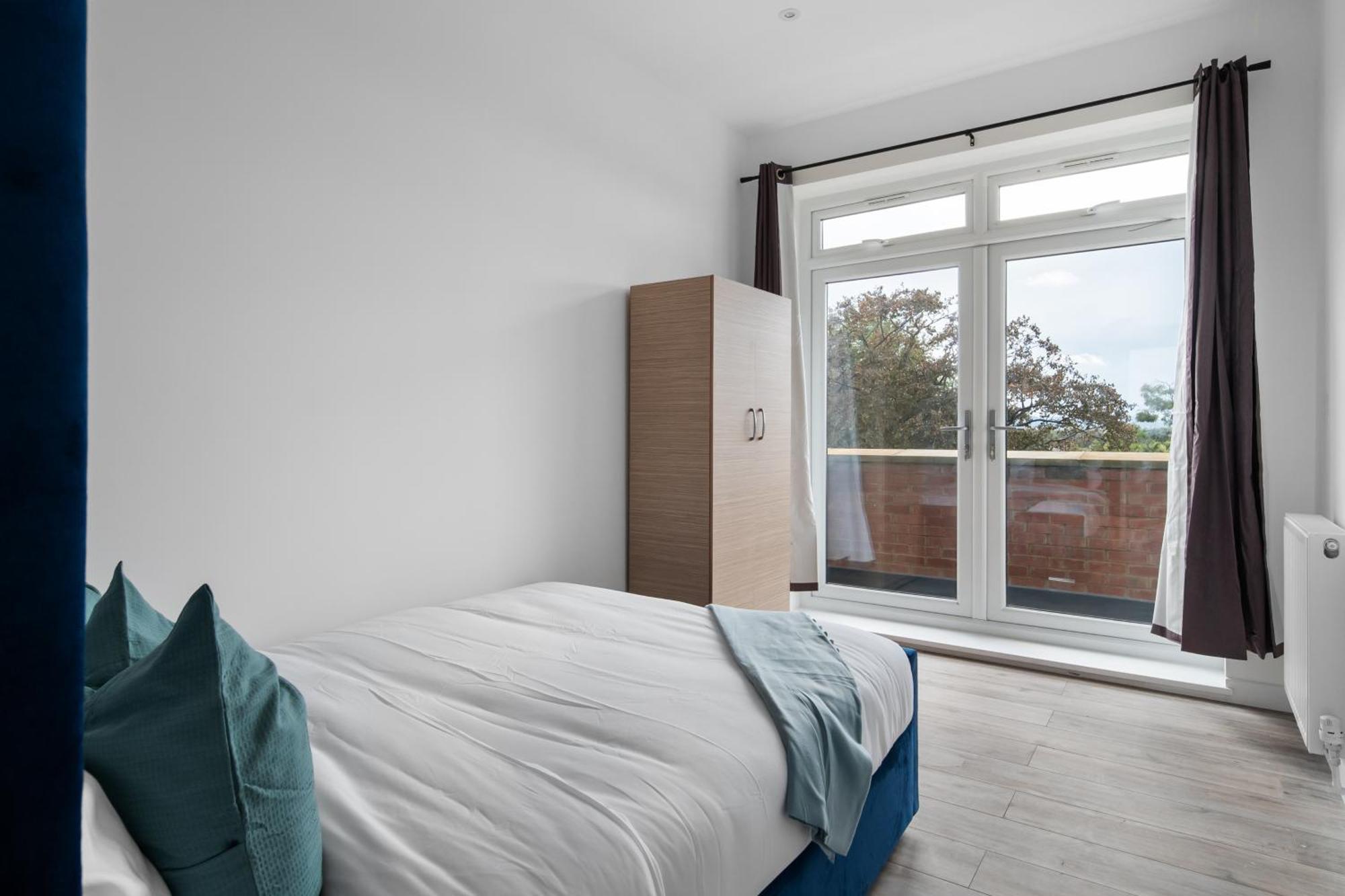 Livestay-Modern Apartments Building In Aylesbury Aylesbury  Exterior photo